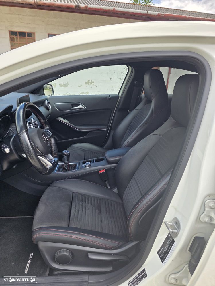 Mercedes-Benz A 200 d AMG Line - 12