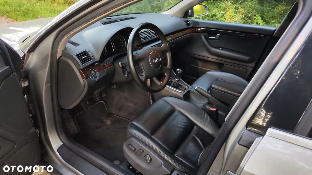 Audi A4 3.0 Quattro - 16