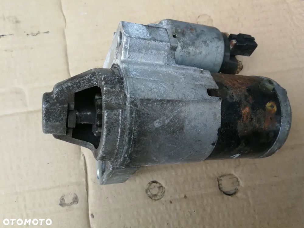 Berlingo III Partner III MINI Rozrusznik 1.6 vti M000T32271  7750017 - 2