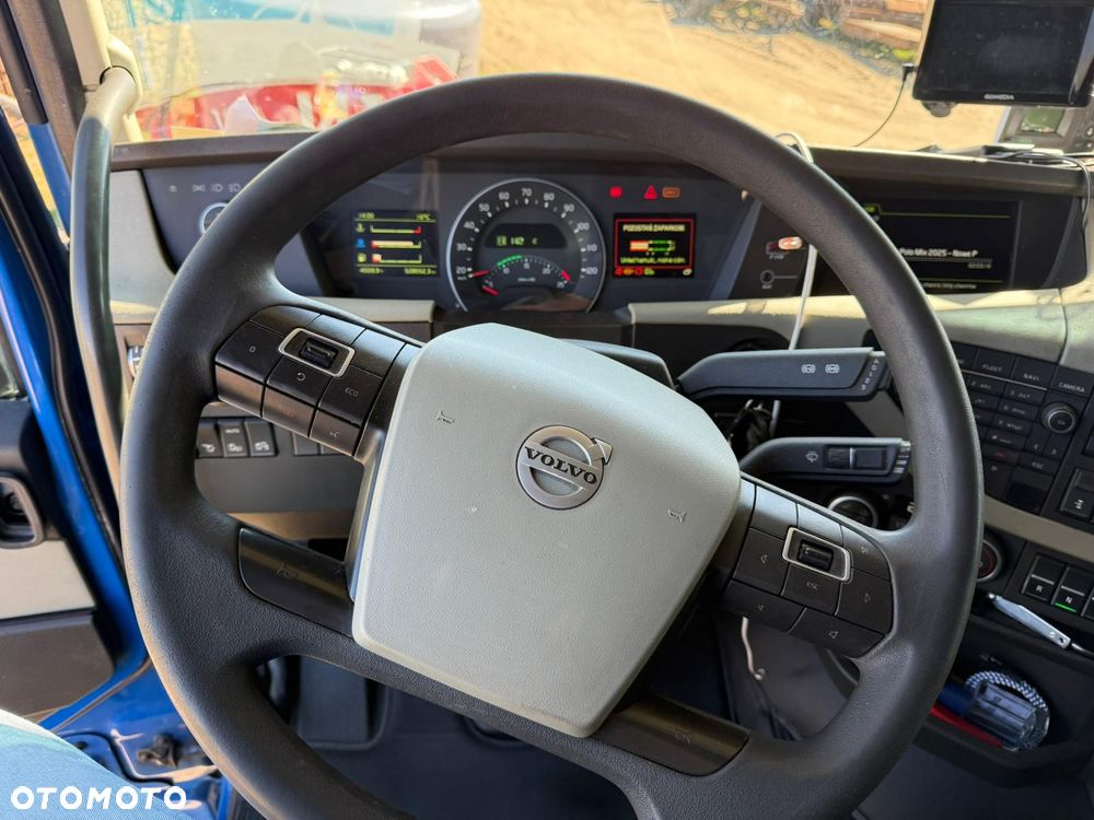 Volvo FH 6x2, PUSHER - 16