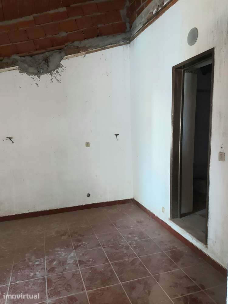 Moradia geminada T2 - Alcaria da Serra - Grande imagem: 5/25