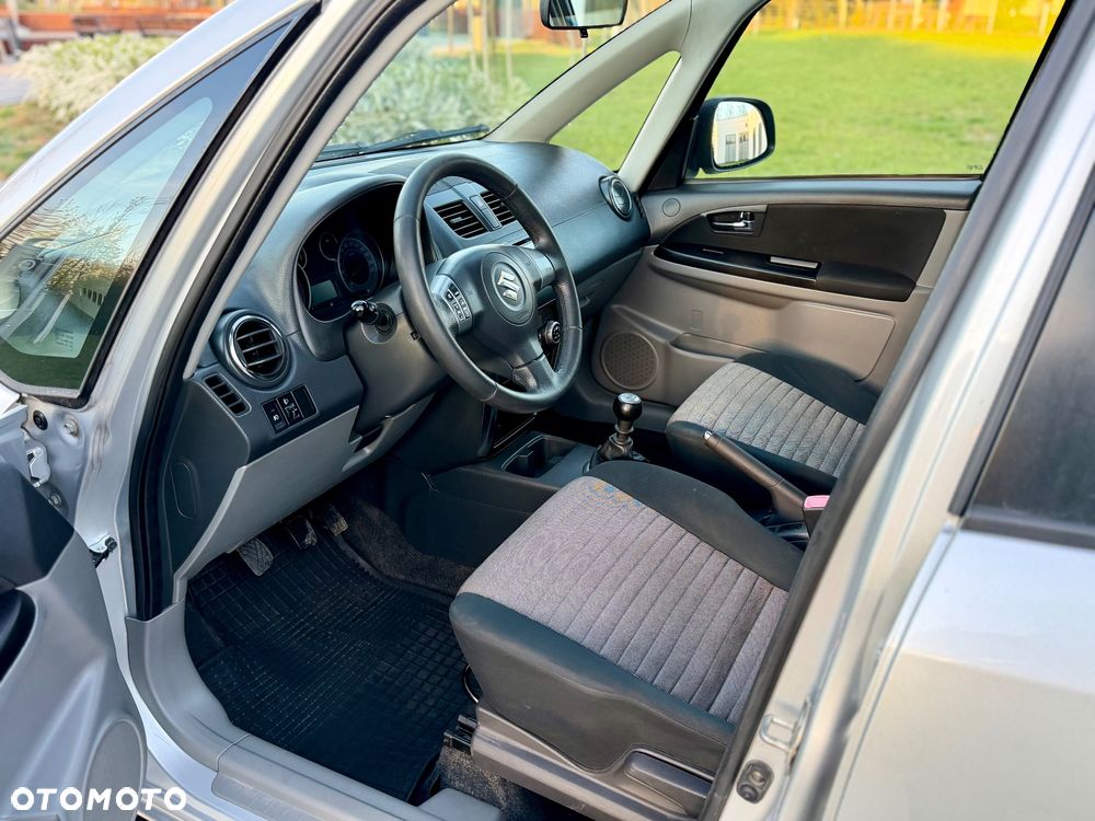 Suzuki SX4 Classic 2.0 DDiS 4x4 Comfort - 16