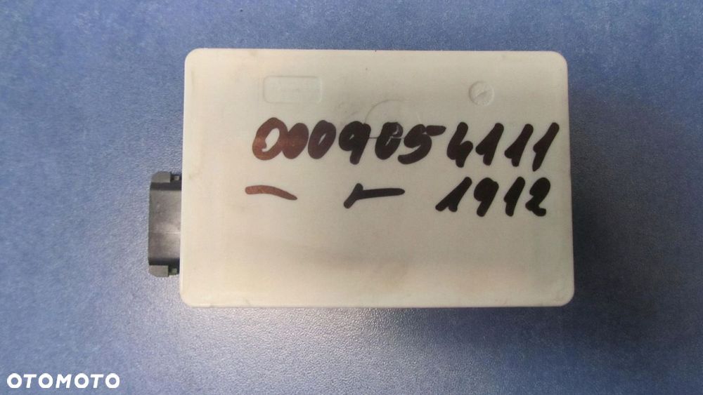 RADAR SENSOR TYŁ MERCEDES W167,177,205 A0009051912 - 2