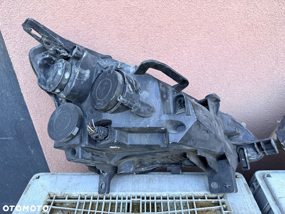 Lampa przednia PEUGEOT PARTNER 3 III KOMPLET EUROPA ORYGINALNE VALEO - 5