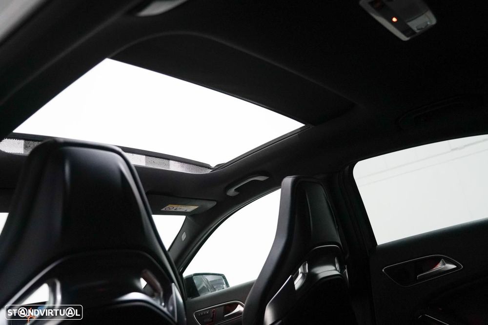 Mercedes-Benz A 45 AMG 4-Matic - 9