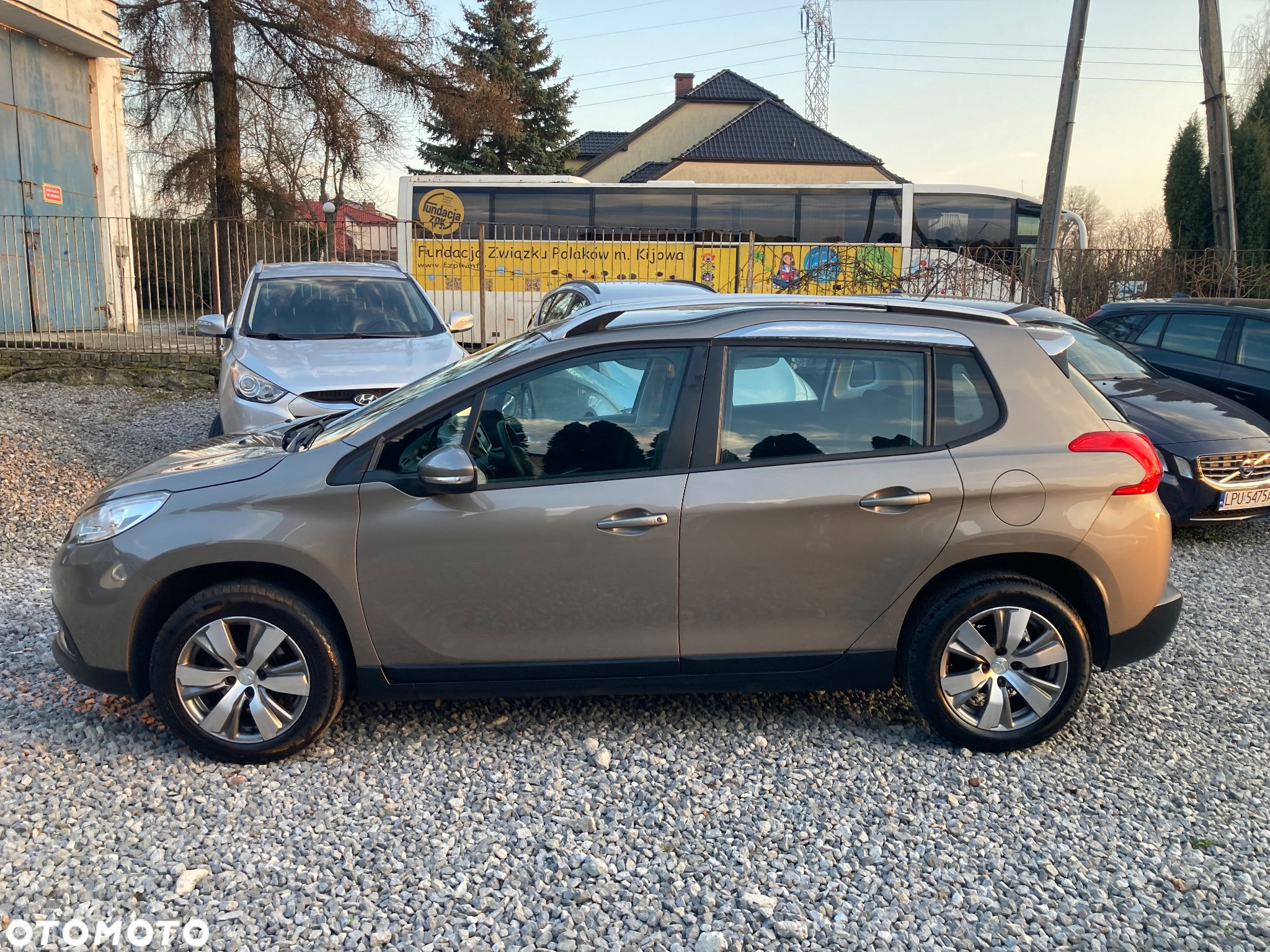 Peugeot 2008 1.6 e-HDi Active S&S - 4