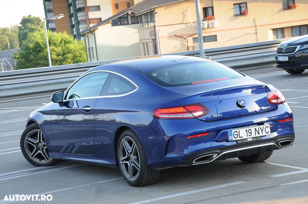 Mercedes-Benz C 300 4MATIC Aut. - 9