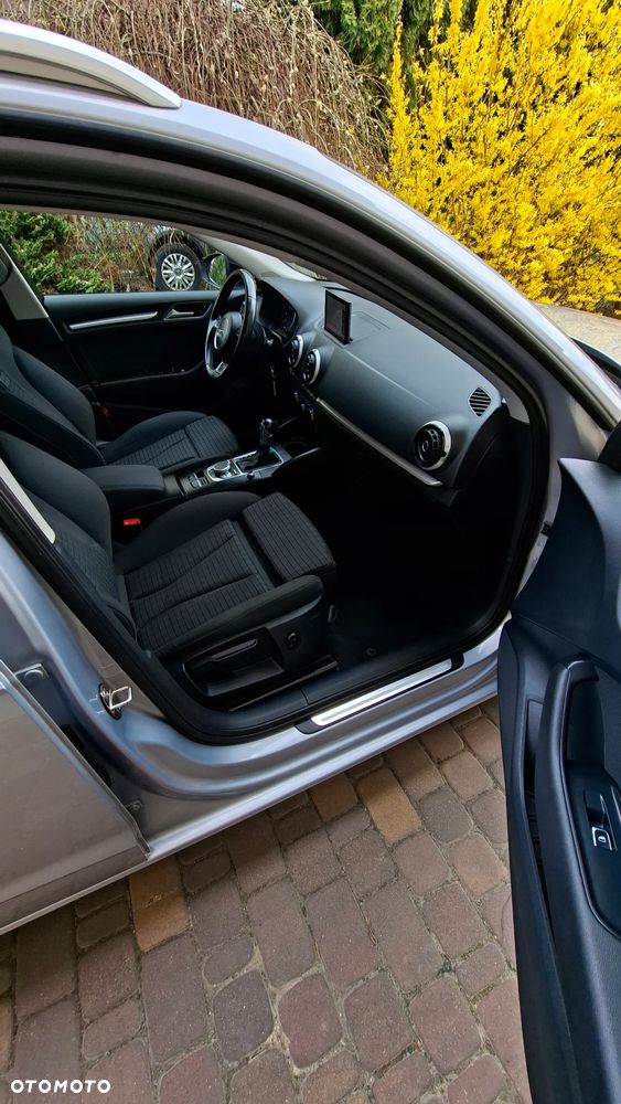 Audi A3 Sportback 2.0 TDI S tronic - 19