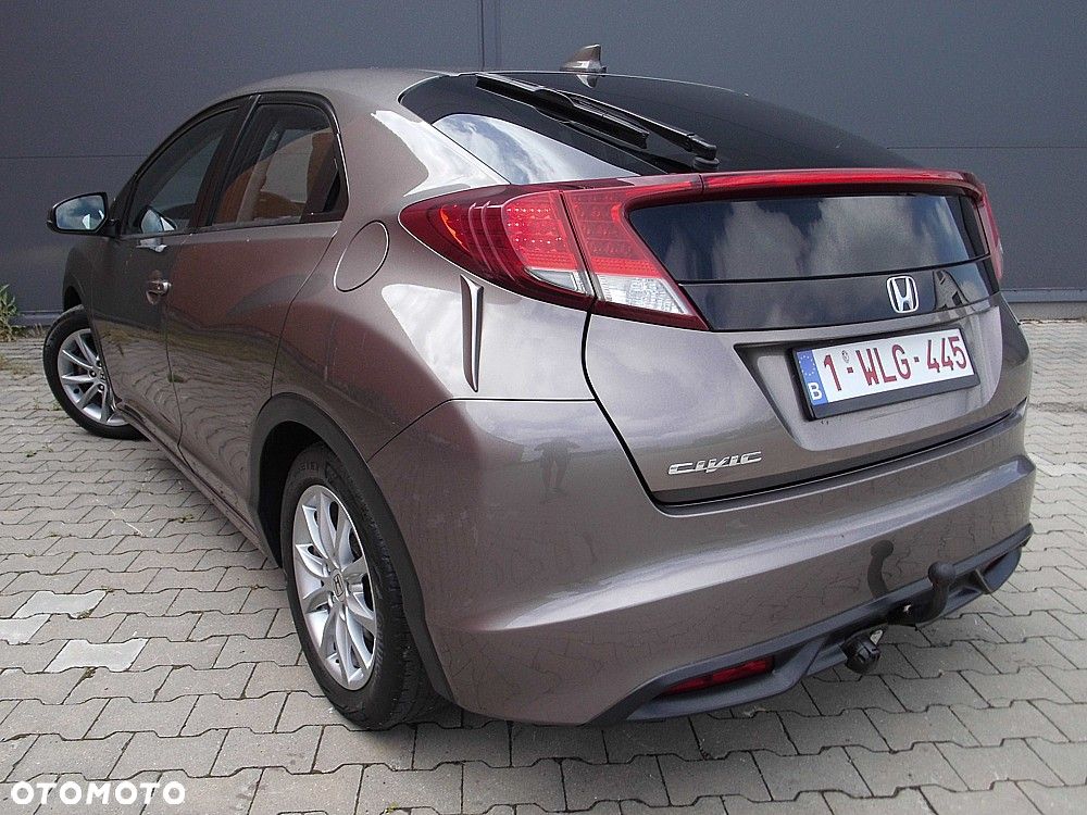 Honda Civic 1.4 i-VTEC Elegance - 11