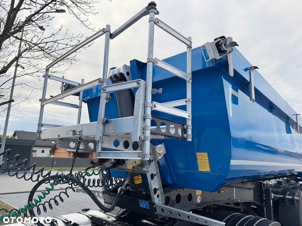 Schmitz Cargobull SGF*S3/ WAGA 5700 kg / PODNOSZONA OŚ  / IDEALNY STAN - 3