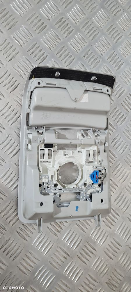 Volkswagen Golf VI Lampka Podsufitki Kabiny - 4