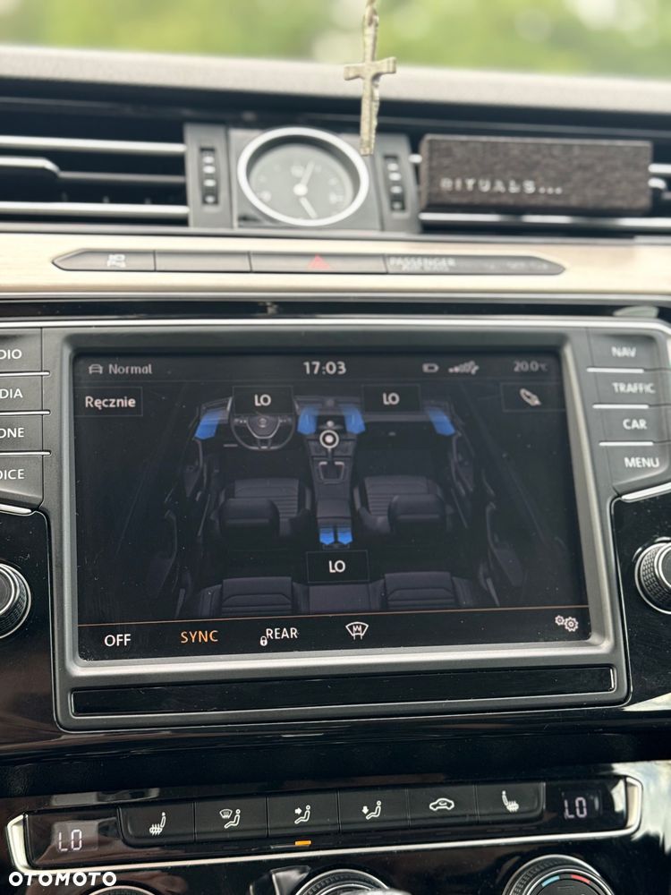 Volkswagen Passat - 21