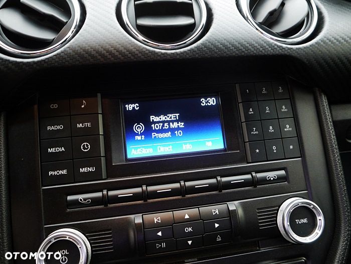 Ford Mustang 3.7 V6 Premium - 28