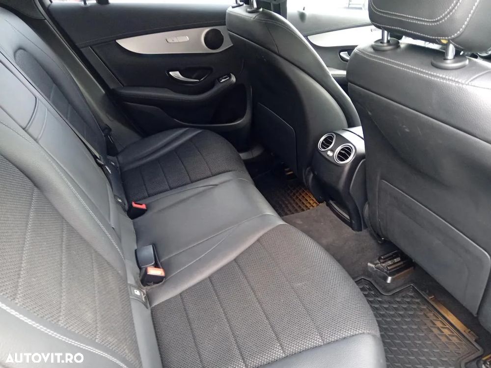 Mercedes-Benz GLC 250 4MATIC - 12