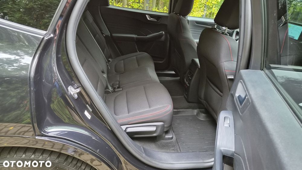 Ford Kuga 2.5 FHEV FWD ST-Line - 23
