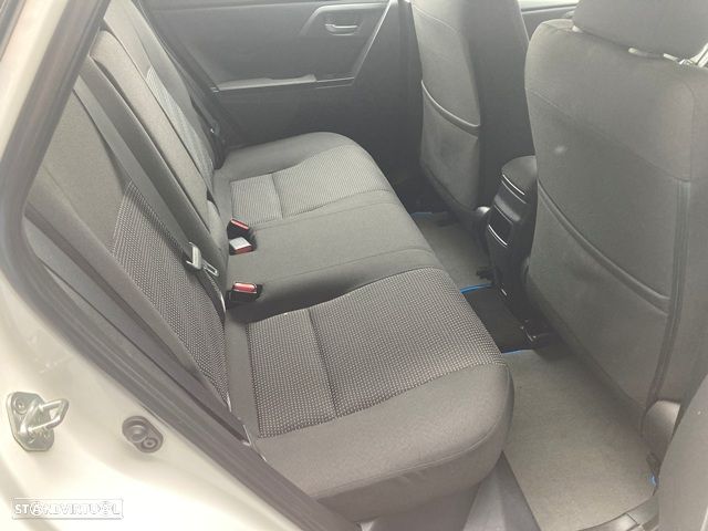 Toyota Auris 1.8 HSD Comfort+Navi - 20