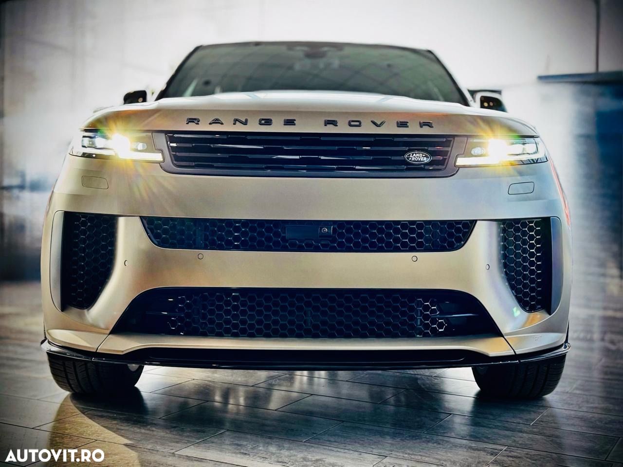 Land Rover Range Rover Sport - 1