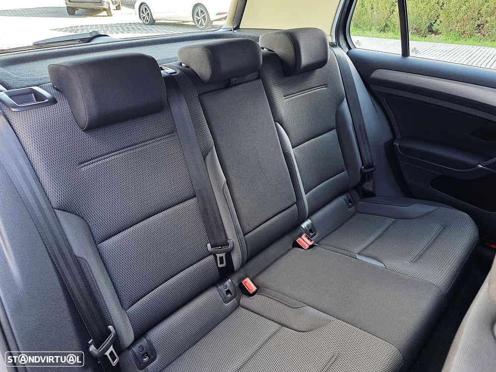VW Golf 1.6 TDi GPS Edition - 28