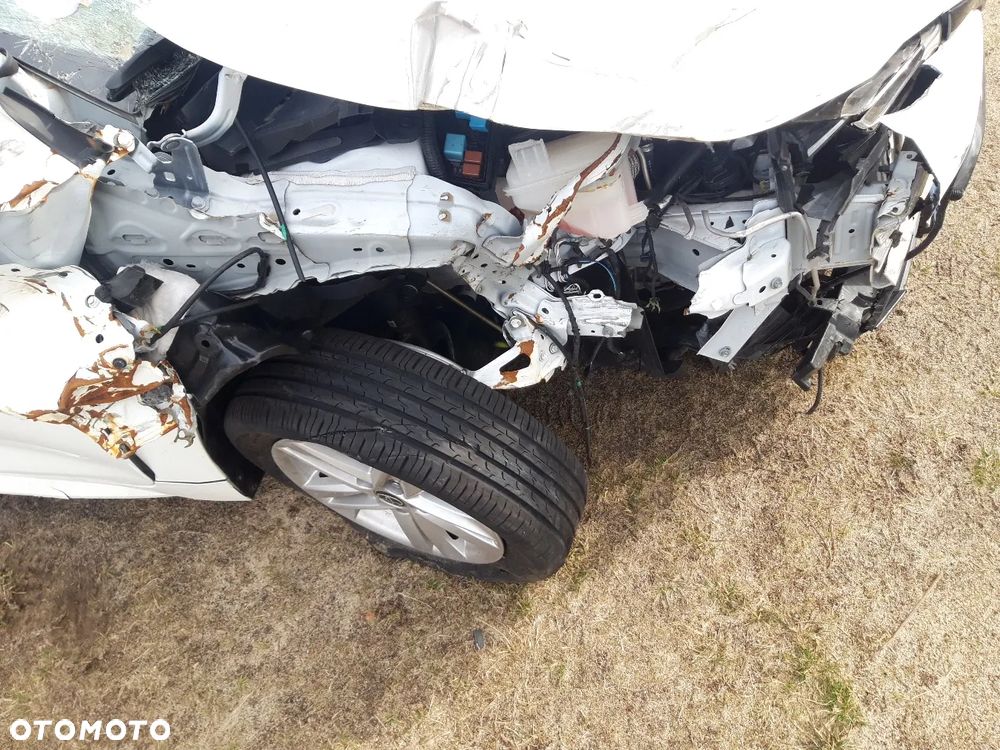 Toyota Corolla ver-1-8-hybrid-business-edition - 25