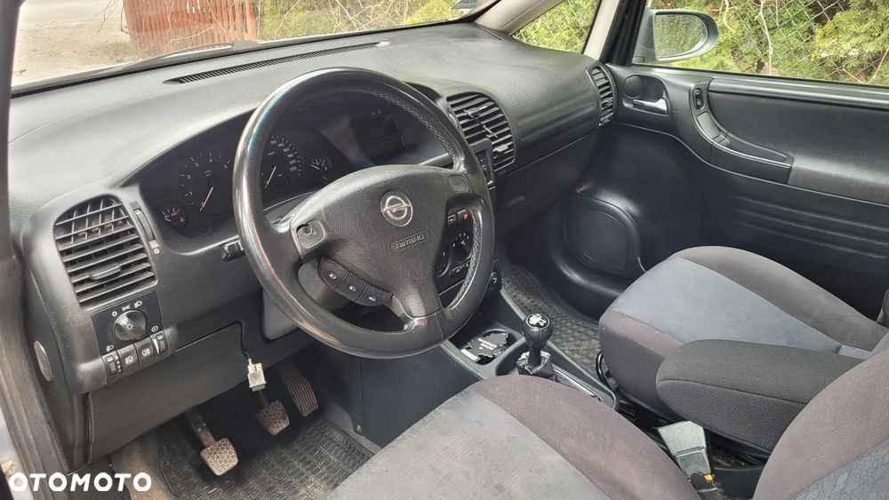 Opel Zafira 1.8 16V Elegance - 9