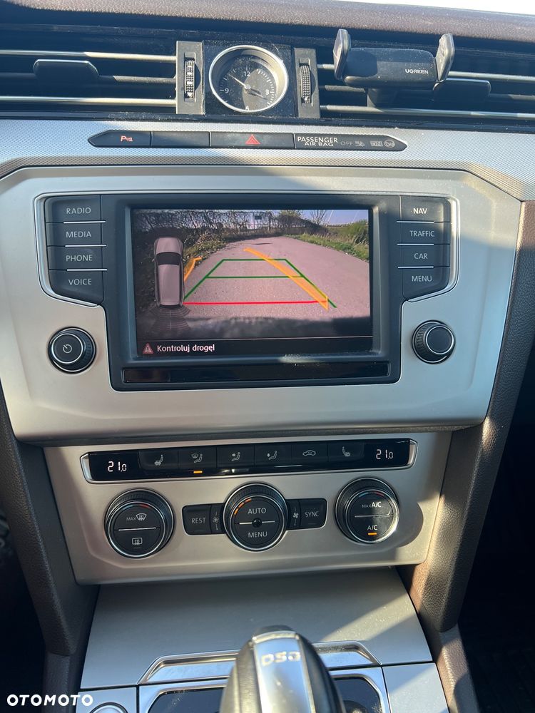 Volkswagen Passat - 9