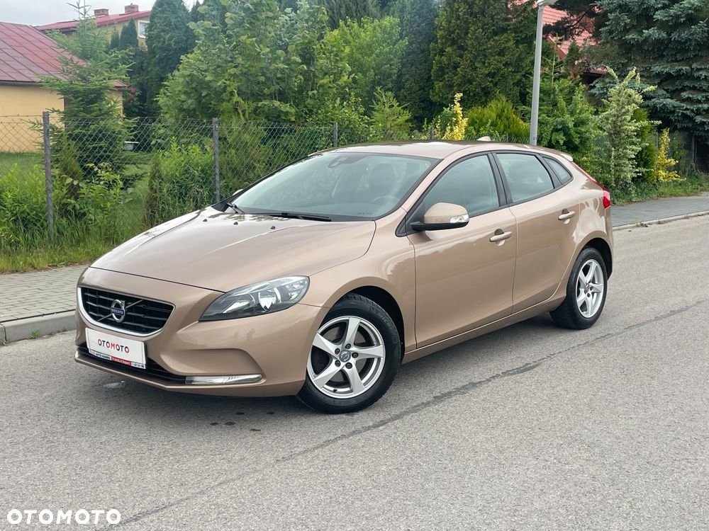 Volvo V40 D2 Momentum - 21