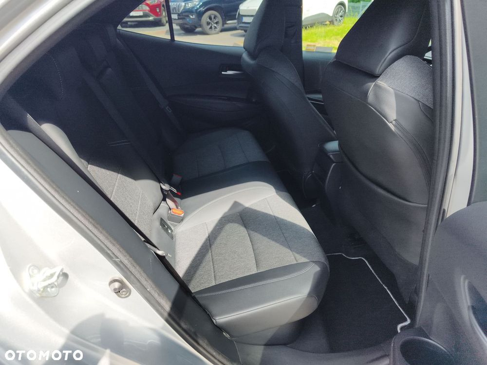 Toyota Corolla 1.8 Hybrid Style - 11