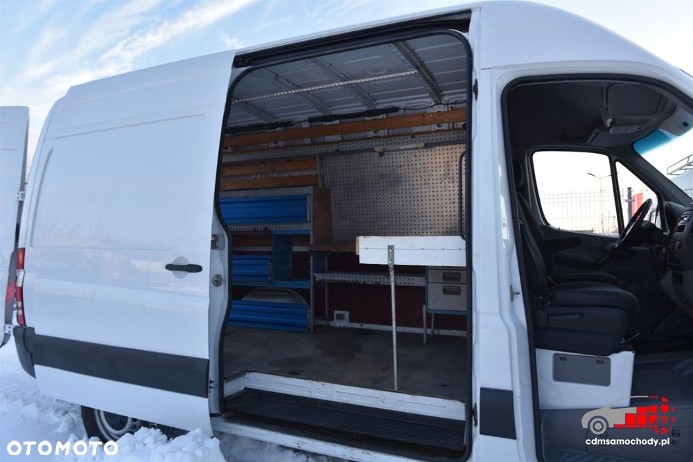 Mercedes-Benz Sprinter - 14