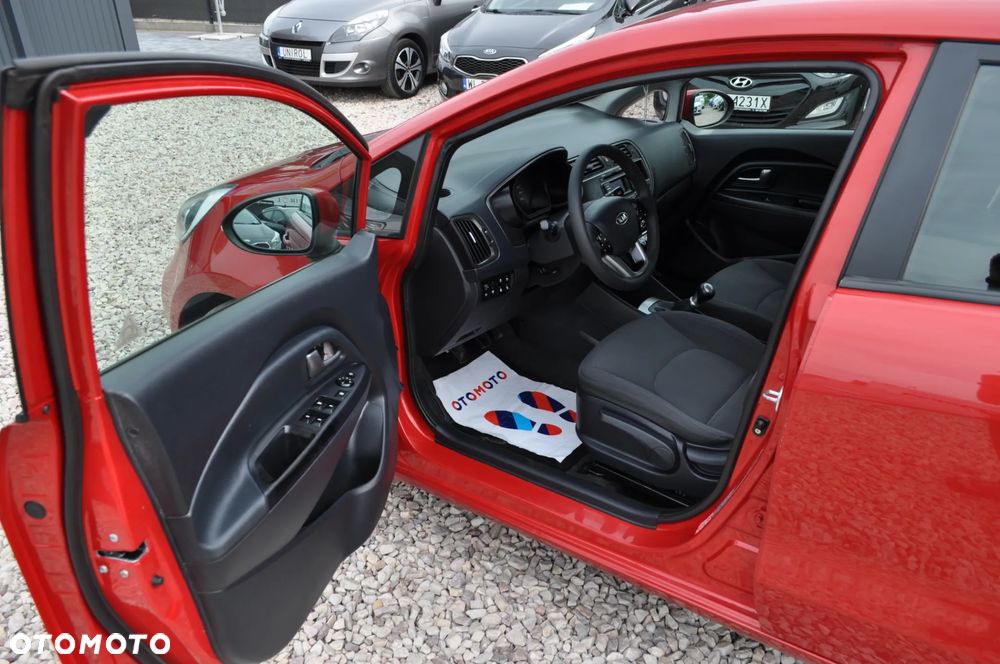 Kia Rio - 12
