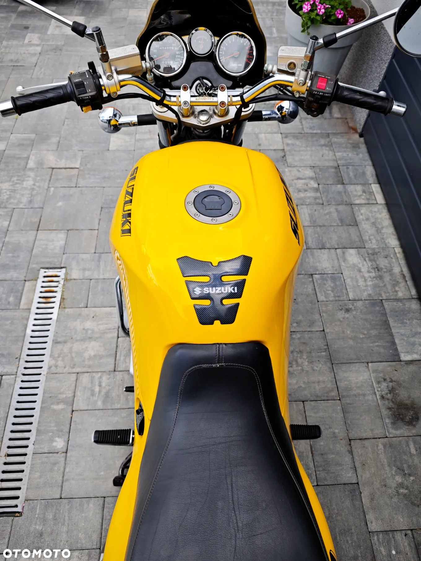 Suzuki GSX - 14