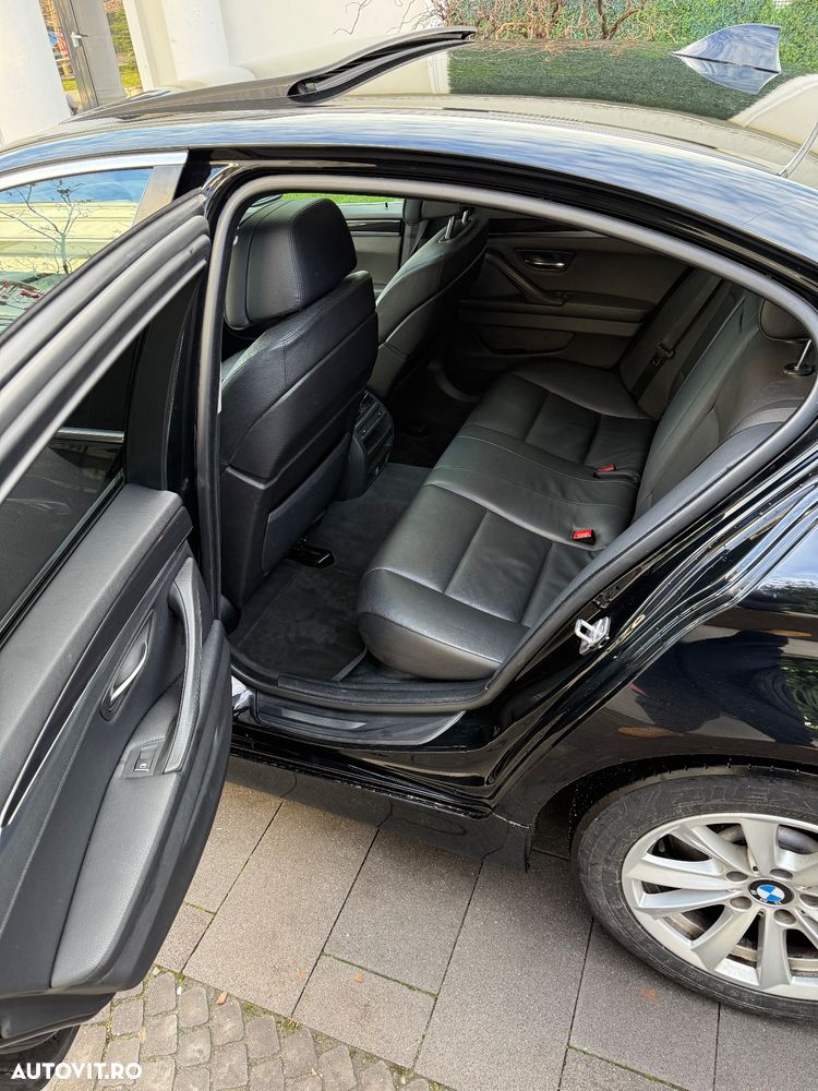 BMW Seria 5 530d xDrive AT - 8