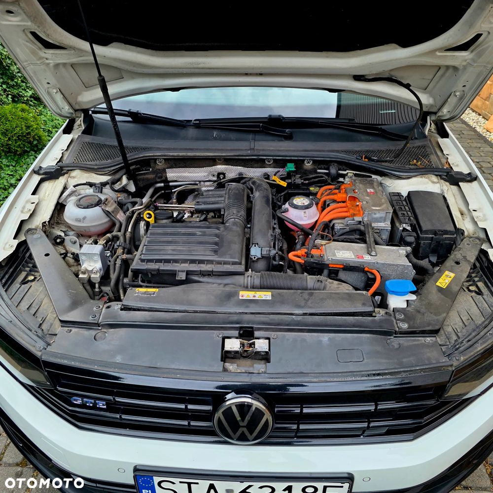 Volkswagen Passat - 20