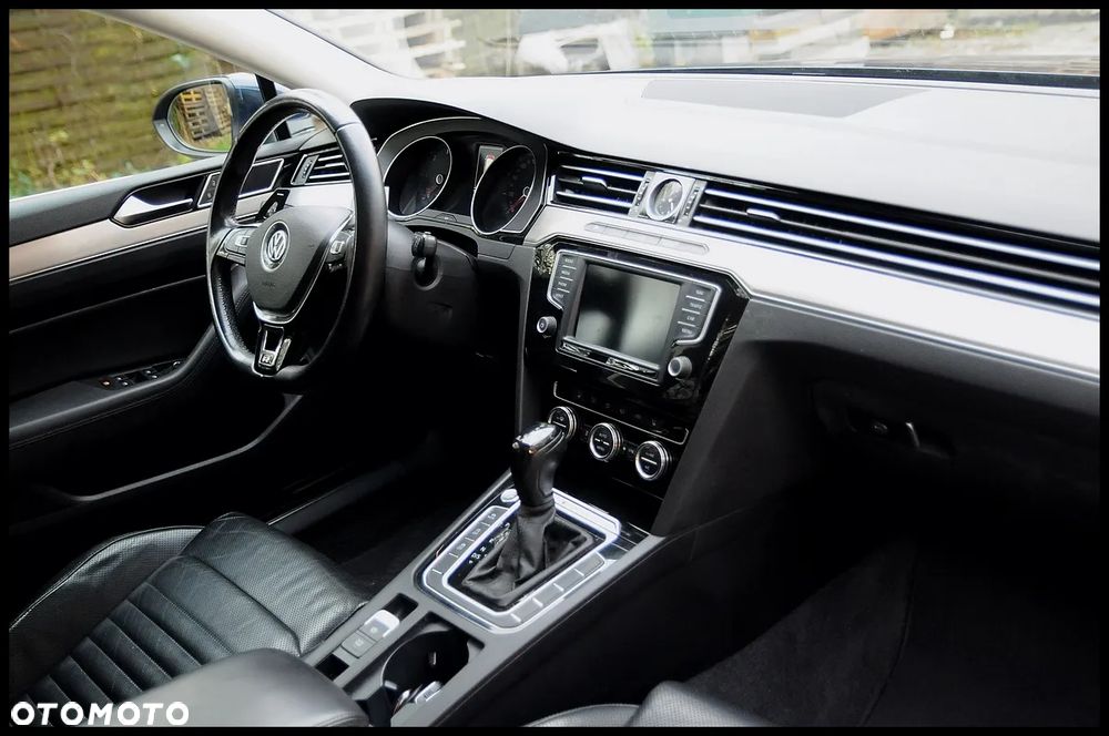 Volkswagen Passat - 27