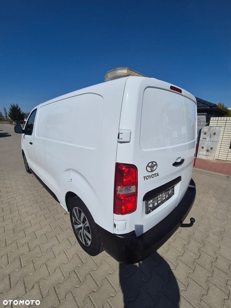 Toyota Proace L2 2020r 2.0HDI BLIS KAMERA  FULL SERVIS ASO JAK NOWY 100% BEZWYPADKOWY - 9