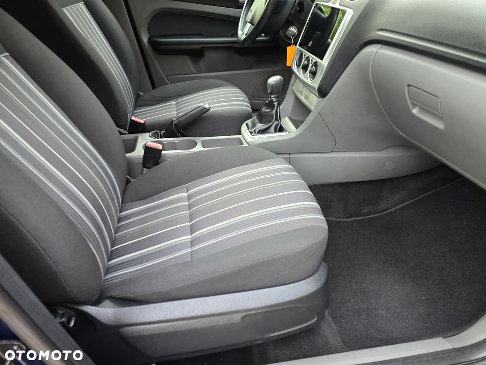Ford Focus 1.6 16V Titanium - 30