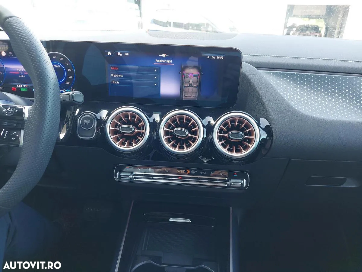 Mercedes-Benz EQA 250+ - 10