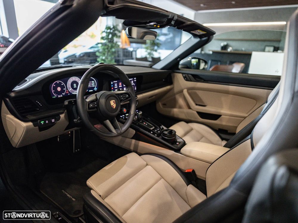Porsche 911 (992) Carrera PDK - 31