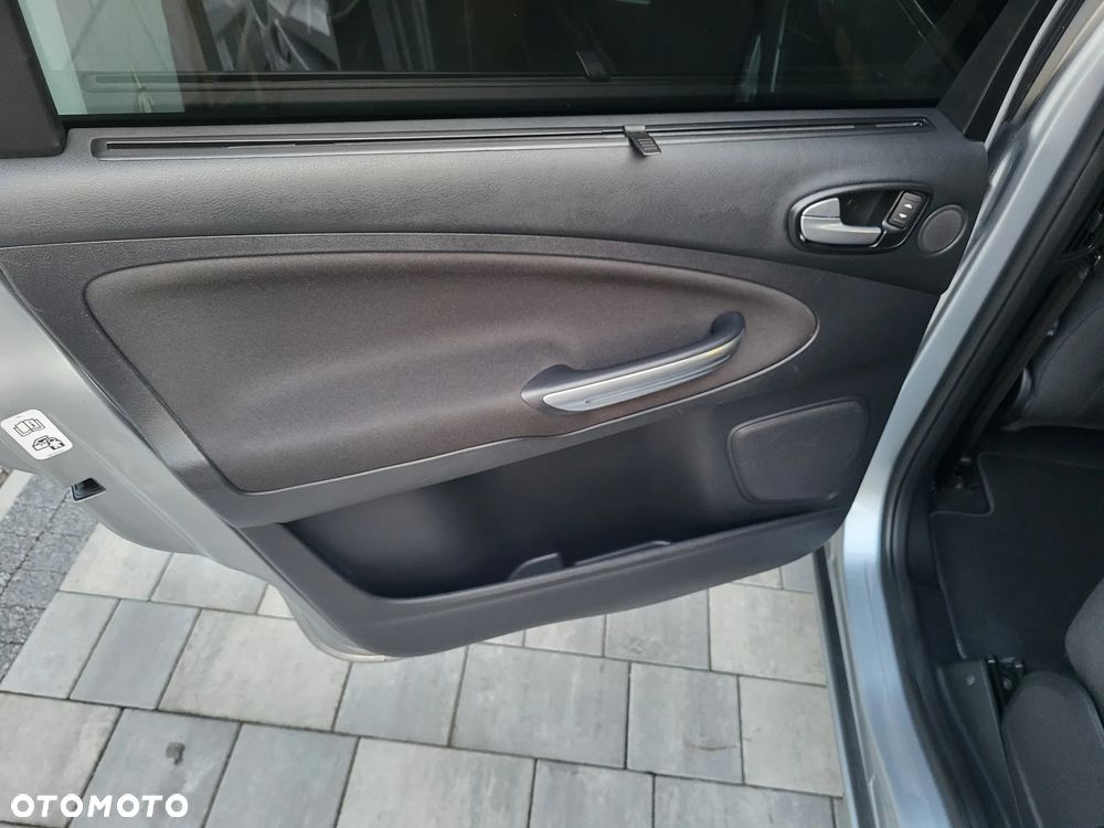 Ford S-Max 2.0 TDCi DPF Titanium - 30