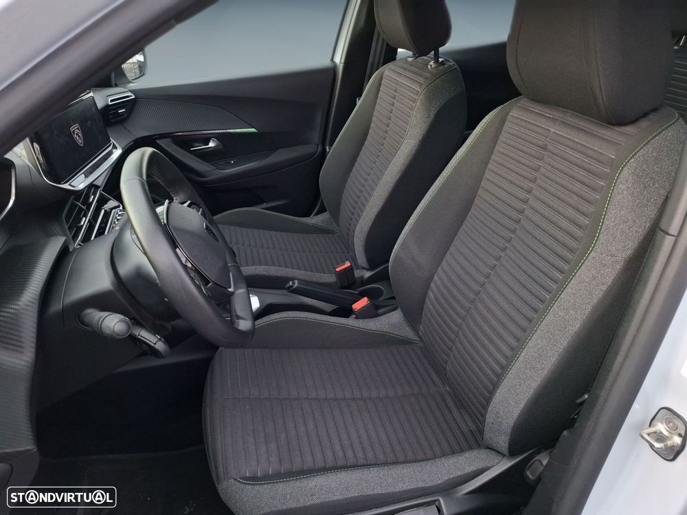 Peugeot 2008 1.2 PureTech Active — fotografia 11
