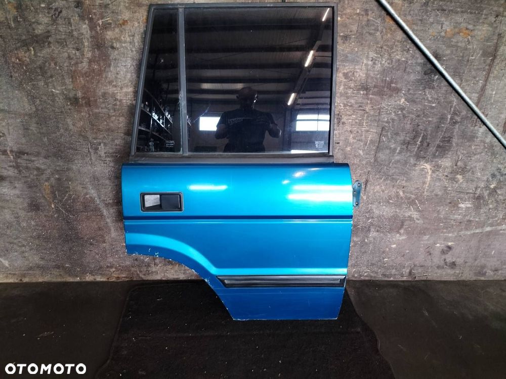 DRZWI KOMPLETNE PRAWY TYŁ LAND ROVER DISCOVERY I - 1