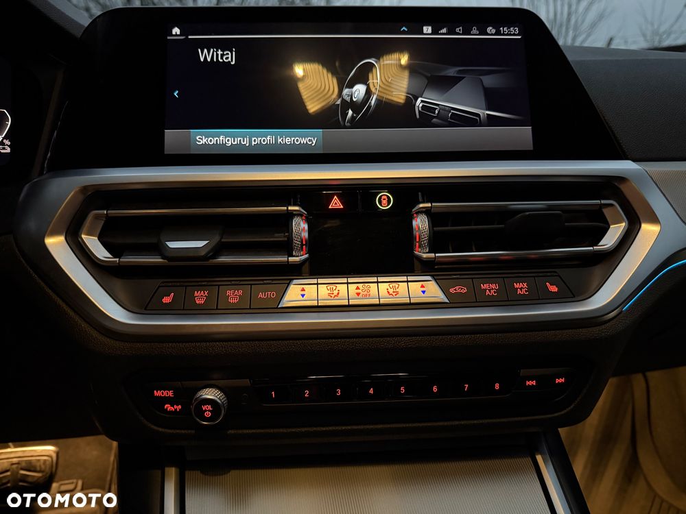 BMW Seria 3 330e Sport Line - 24