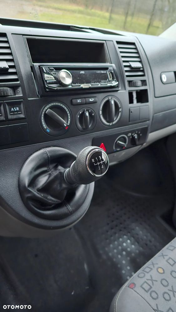 Volkswagen Transporter - 5