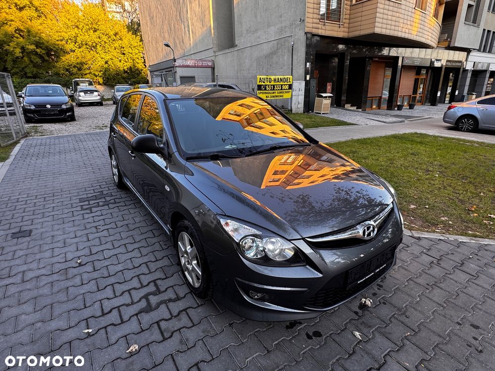 Hyundai i30 1.4 Classic + - 12