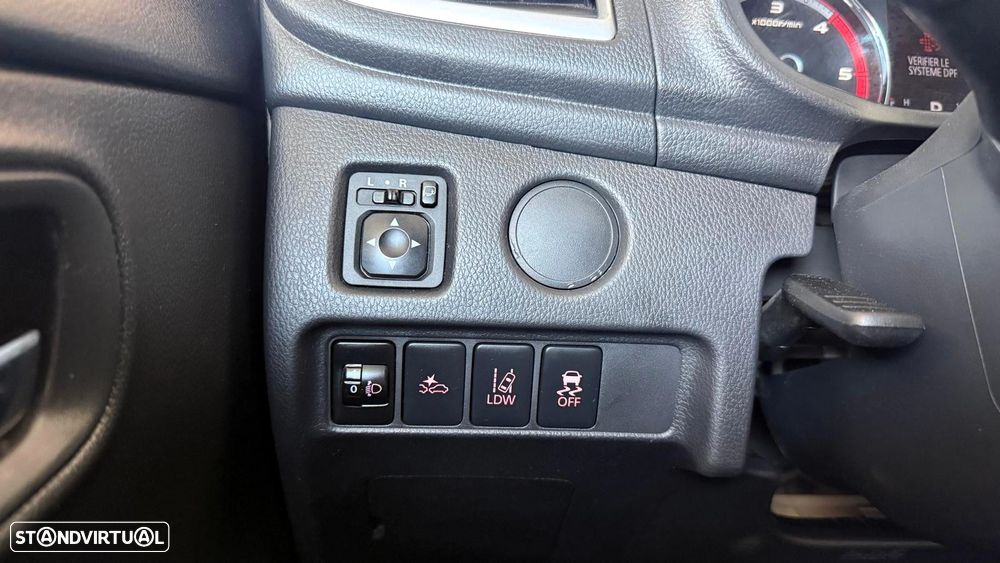 Mitsubishi L200 2.3 DI-D Strakar Space Cab Intense AT 4WD - 23