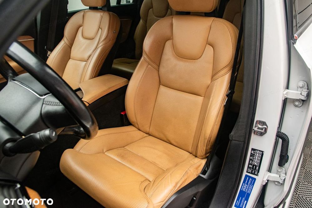 Volvo XC 90 - 10