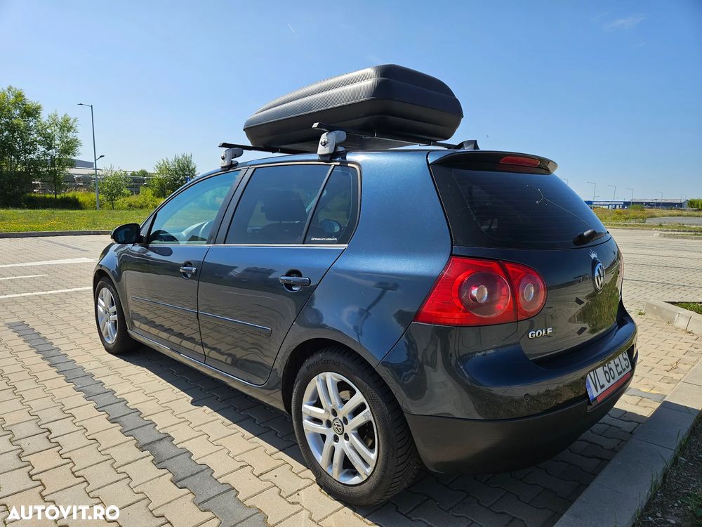 Volkswagen Golf - 5
