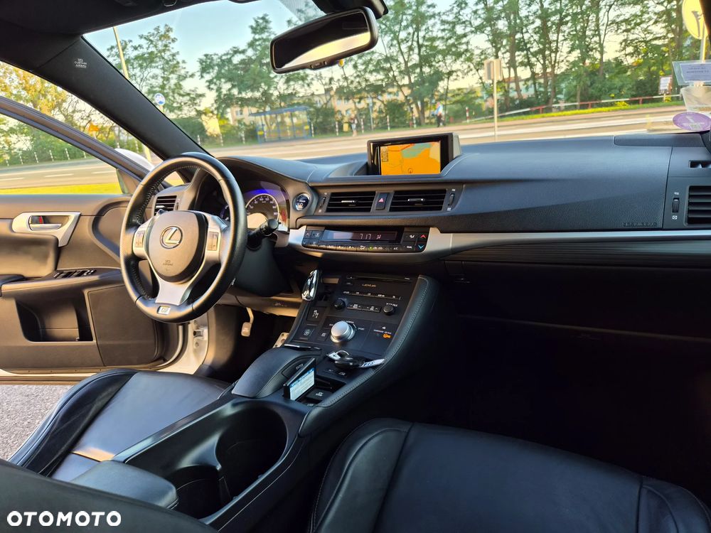 Lexus CT 200h F Sport - 15