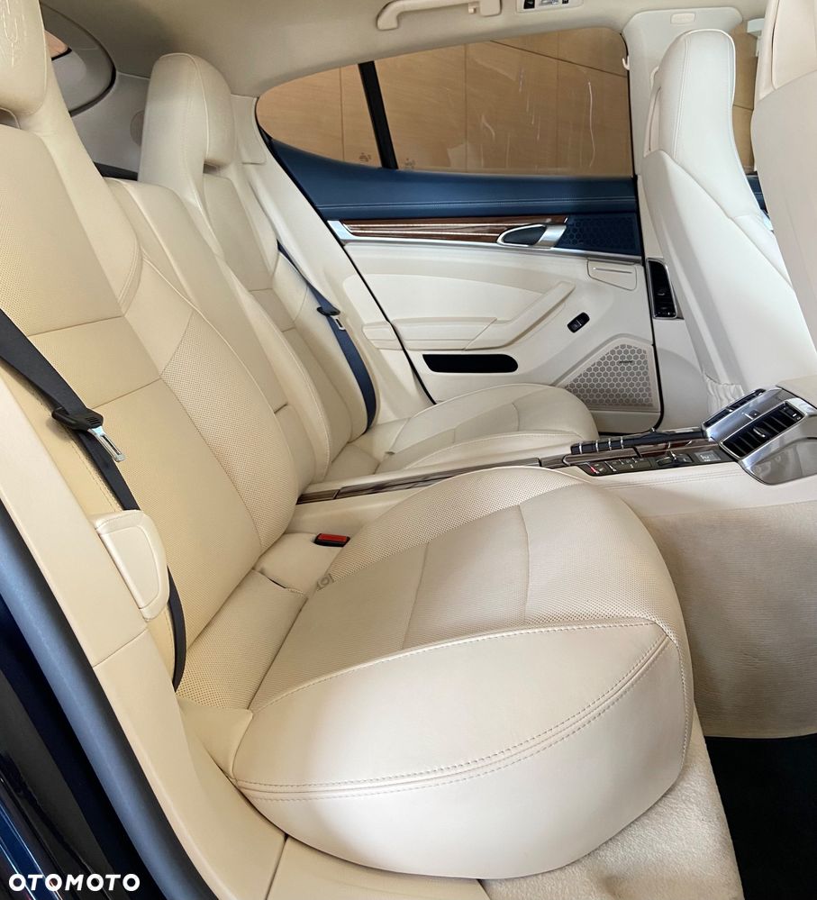 Porsche Panamera - 19
