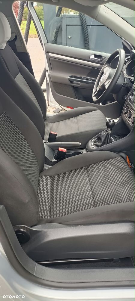 Volkswagen Golf - 8