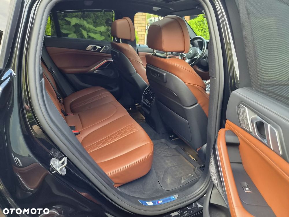 BMW X6 xDrive40d mHEV - 17